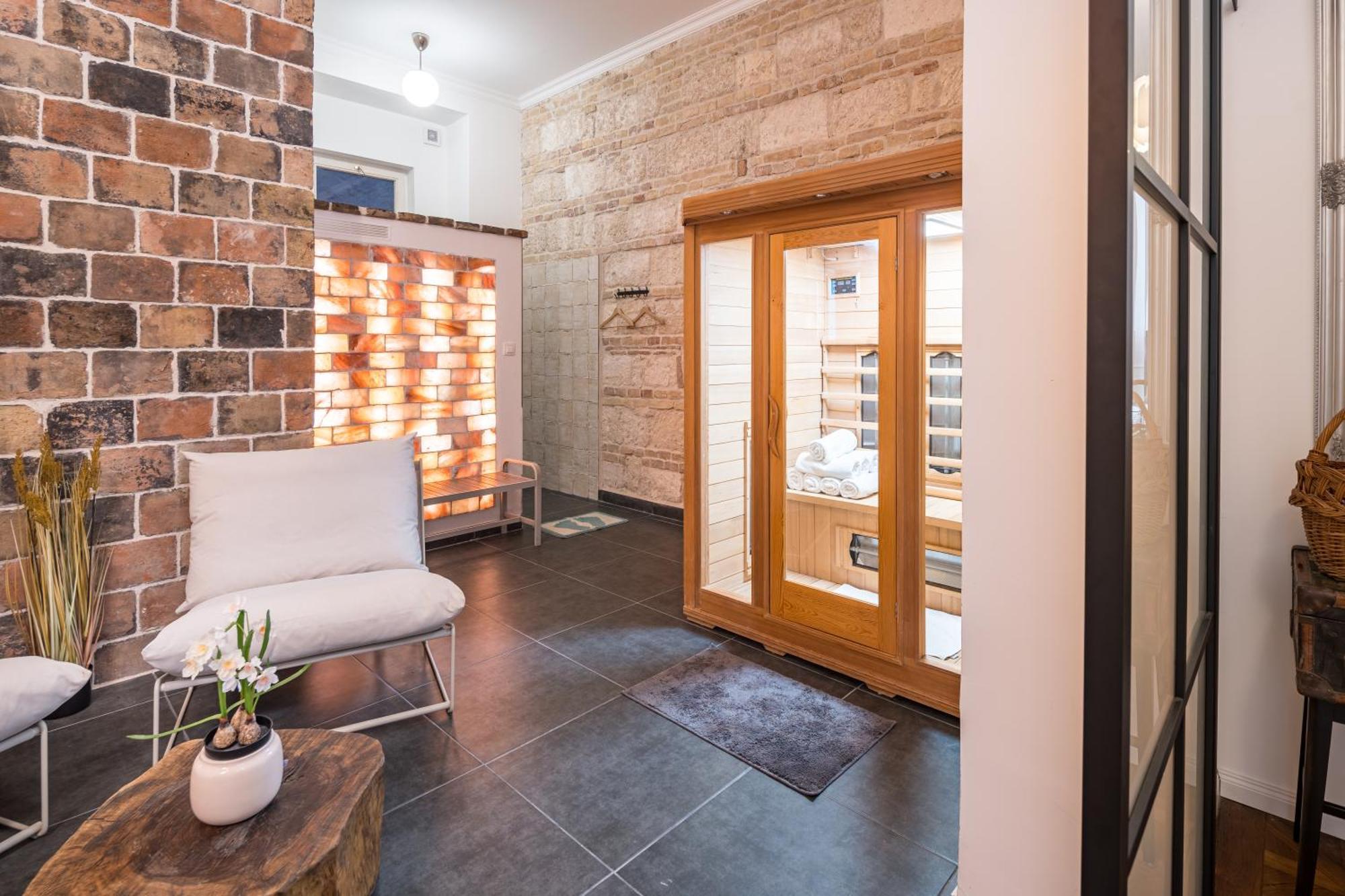 4br Artdeco Elegance With Sauna By Newave Budapest