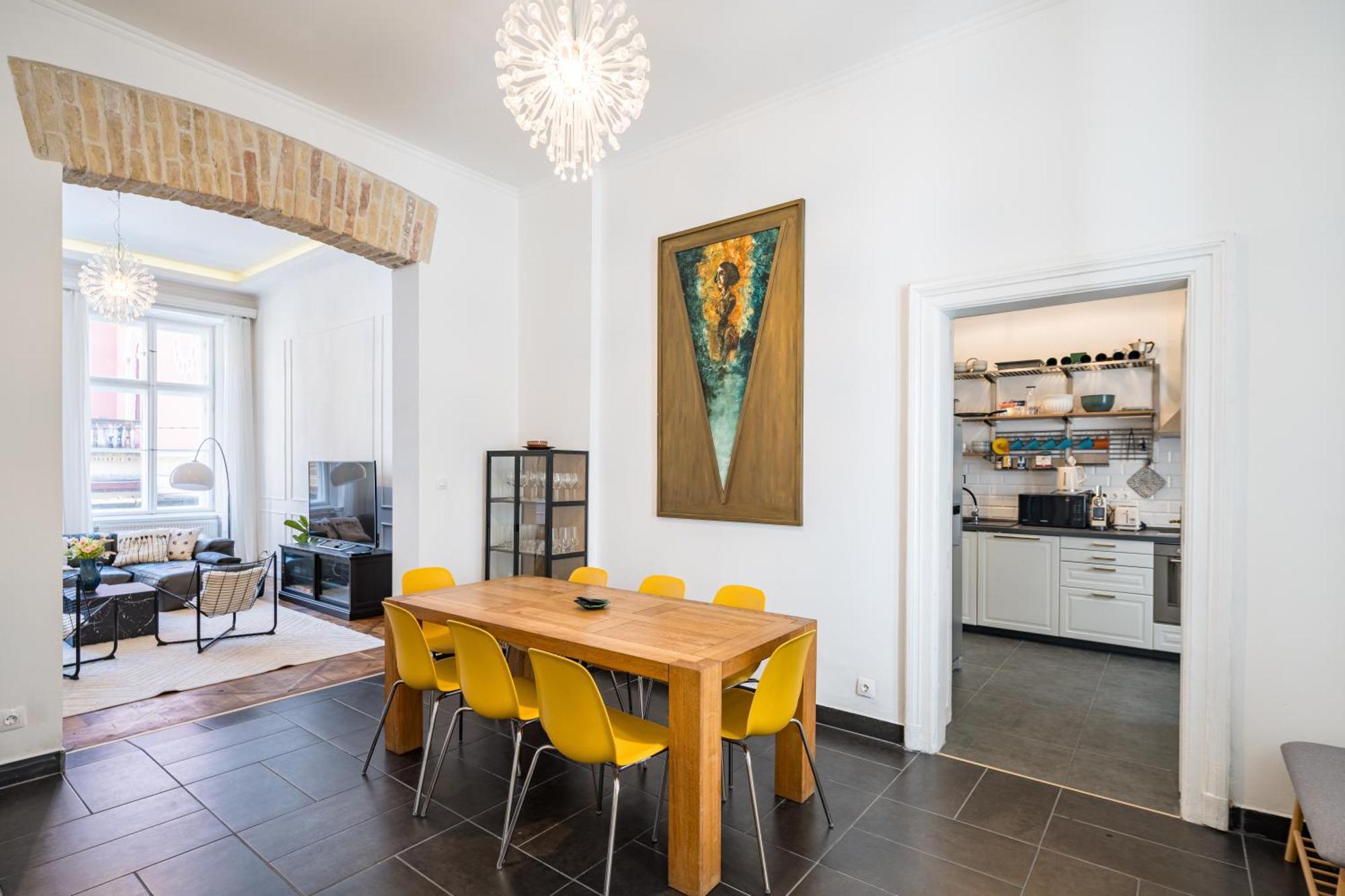 Apartment 4br Artdeco Elegance With Sauna By Newave