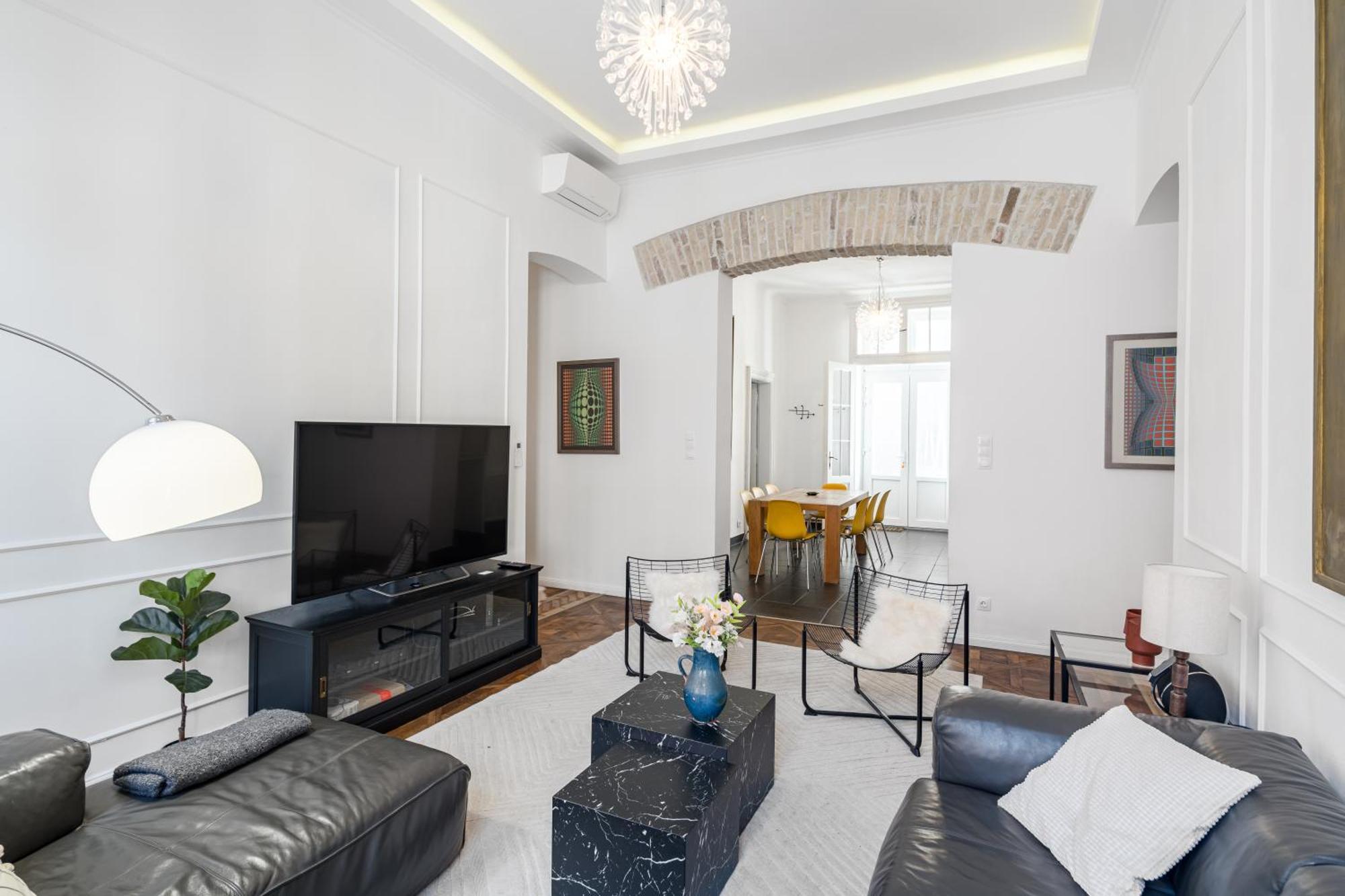 4br Artdeco Elegance With Sauna By Newave Apartment Budapest